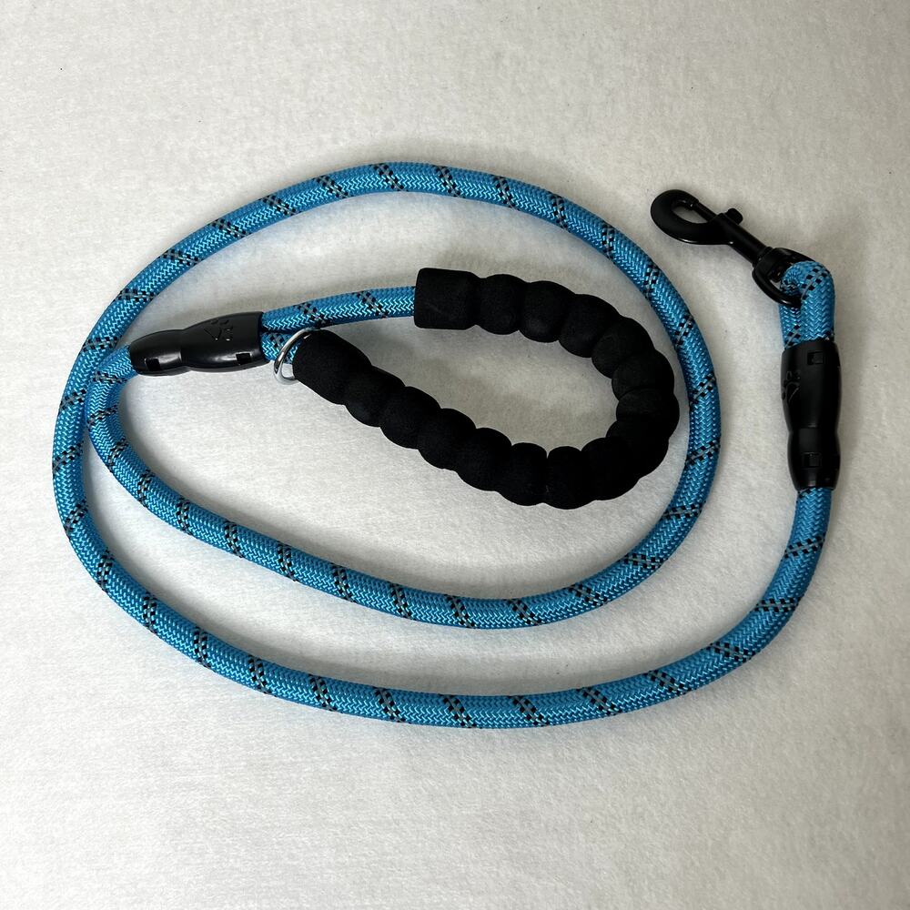 CoreLife Reflective Rope Dog Leash - Picture 4 of 4